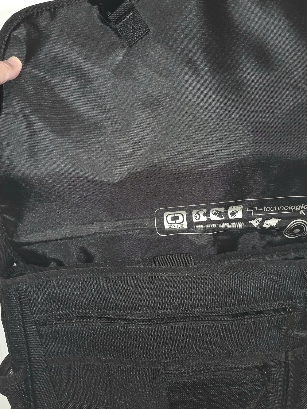 OGIO Vault Messenger Bag in Black with Pockets